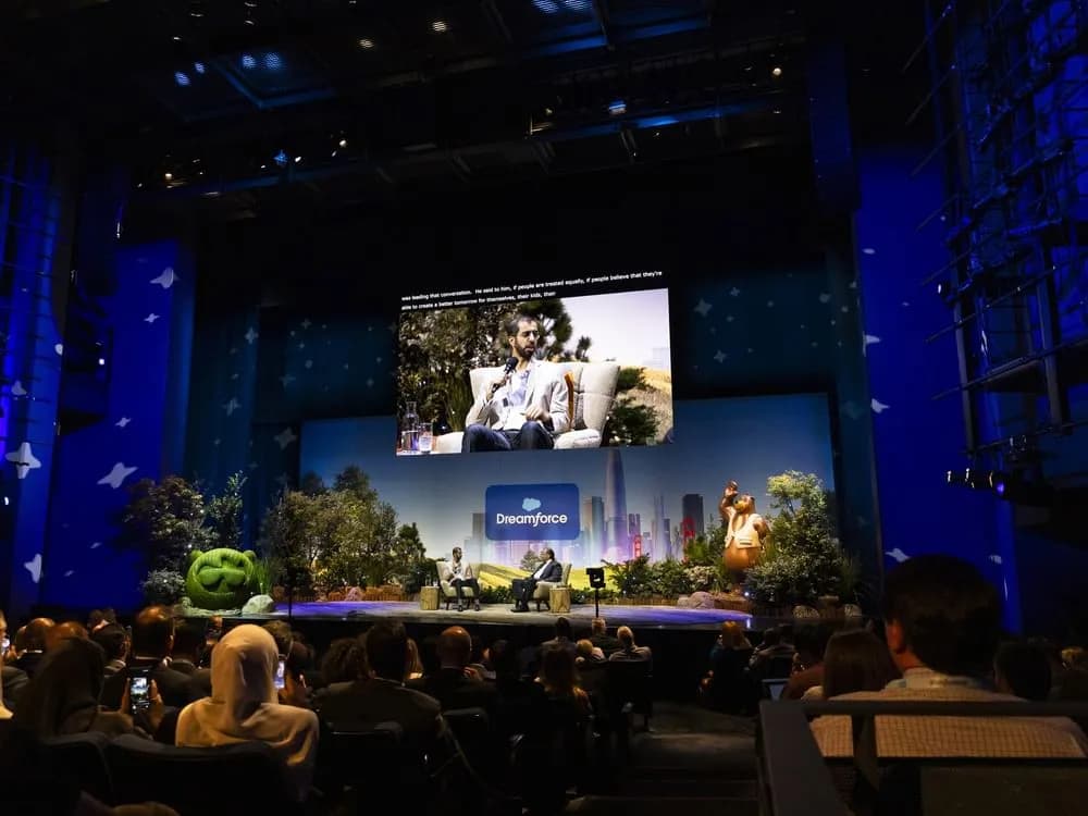 UAE shares its experience in developing next generation of Agentic AI-powered government